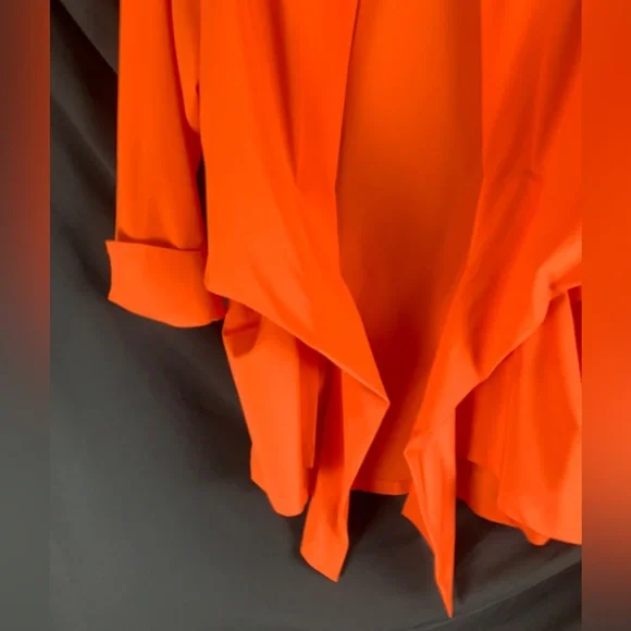 Joseph Ribkoff blouse - Picture 2 of 4